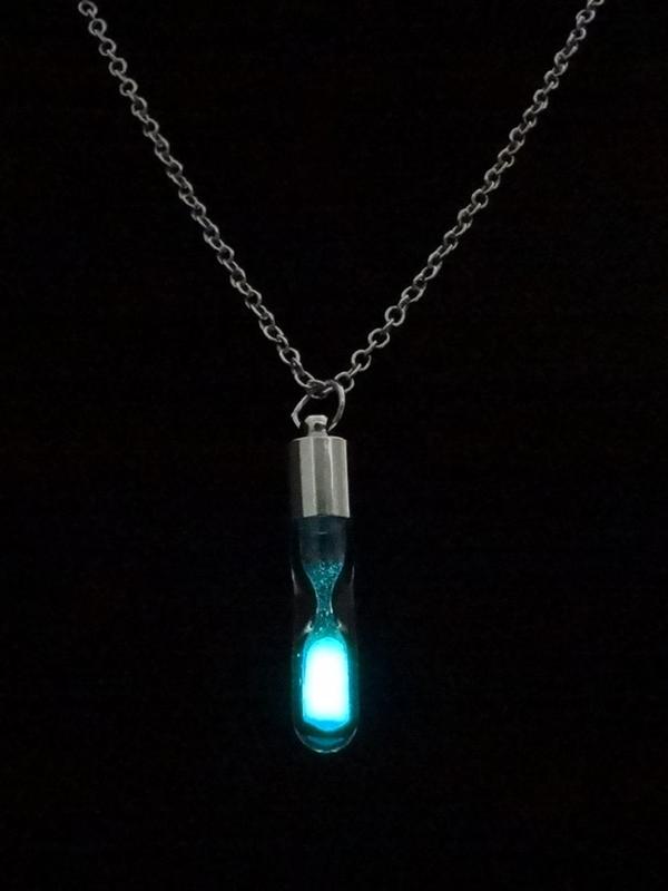 Creative Time Sandglass & Drift Bottle Design Pendant Necklace, Glow in The Dark Necklace for Party, Daily Clothing Decor, Trendy All-match Jewelry for Birthday Gift