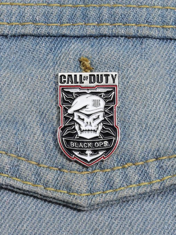 Call Of Duty Letter Design Brooch, Fashion Alloy Badge for Daily Clothing Decor, Trendy All-match & Exquisite Brooch for Birthday Gift