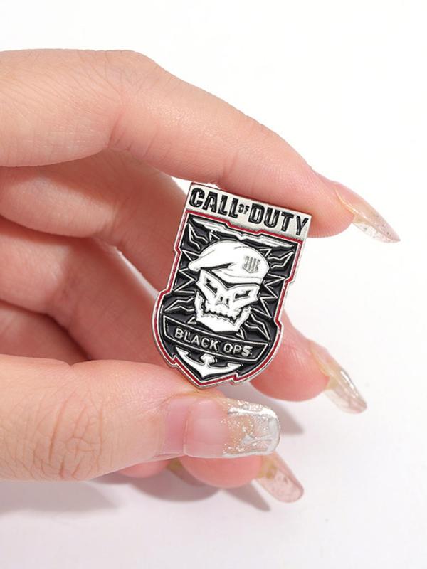 Call Of Duty Letter Design Brooch, Fashion Alloy Badge for Daily Clothing Decor, Trendy All-match & Exquisite Brooch for Birthday Gift