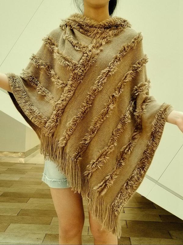 Women's Solid Color Tassel Trim & Raw Hem Design Cape Shawl, Casual Fashionable Warm Shawl for Fall & Winter, Fashion Accessories for Women & Girls