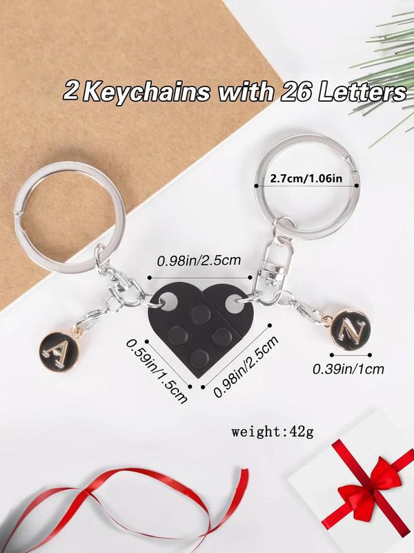 Couples Keychain Set with 26 Letters Charms, 1 Set Matching Couple Heart Keychain for Boyfriend Girlfriend, Trendy All-match & Exquisite Keychain for Gift for Back To School Wear