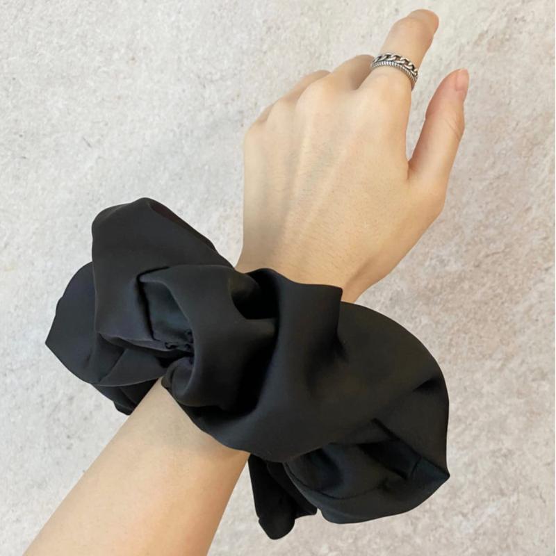 Large Satin Scrunchies Scrunchies  Scrunchies Sleeping Giant Scrunchie No Damage Big Satin Silk Scrunchies for Women(A)