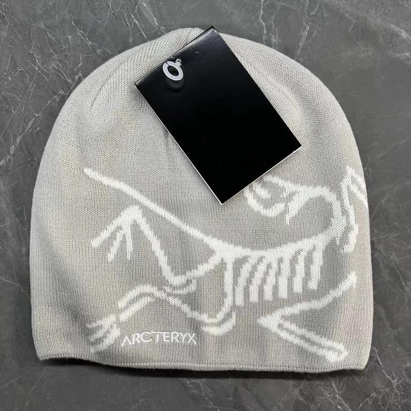 New Arcteryx Bird Head Black Toque Beanie Orca black Merino wool hat for winter casual Occasion